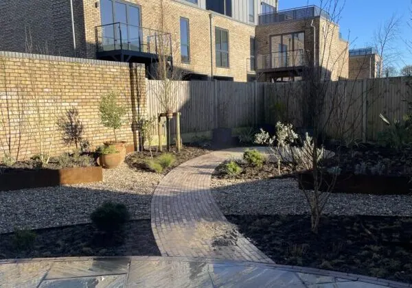 Curved Garden